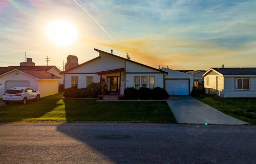 28 12th Place Nw, Ronan, MT, 59864 | Card Image