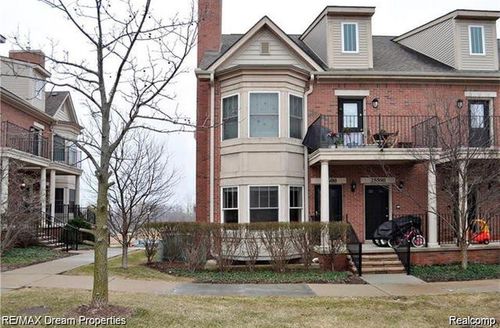25600 Portico Ln, Novi, MI, 48375-1861 | Card Image