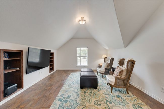 Upstairs living room or game room | Image 23