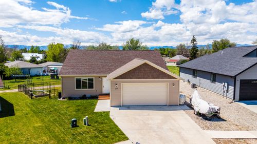 58 N Carlin St, Sheridan, WY, 82801-4468 | Card Image