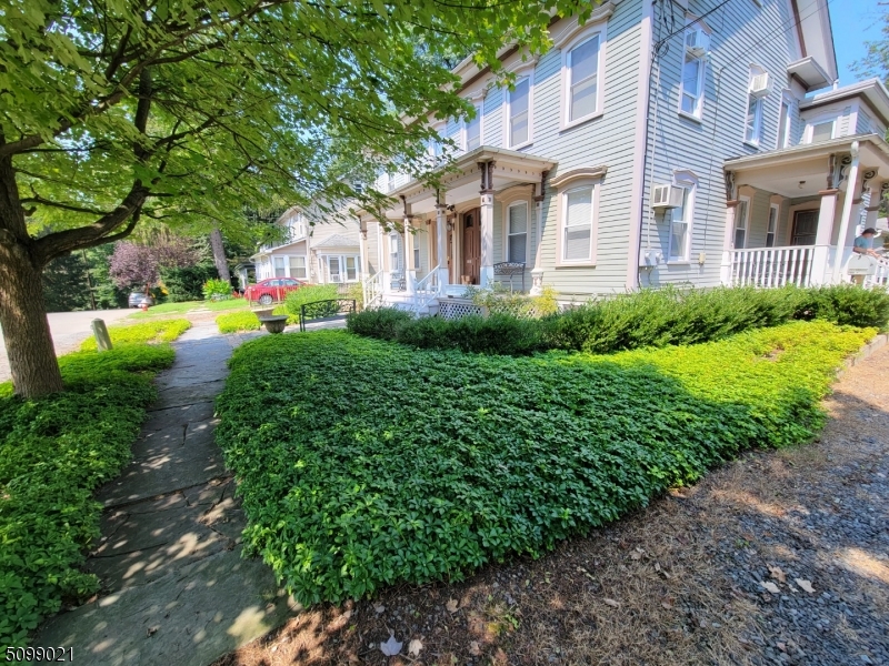 Residential Lease in Belvidere Twp. 2