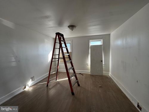 2440 Frederick Ave, BALTIMORE, MD, 21223-2839 | Card Image