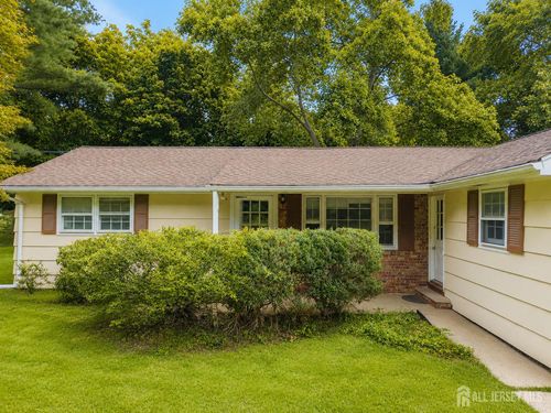 129 Cottrell Rd, Matawan, NJ, 07747-7040 | Card Image