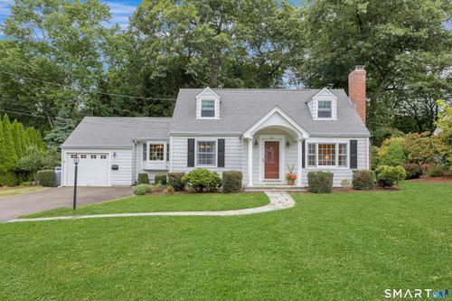 84 University Dr, Fairfield, CT, 06824-3931 | Card Image