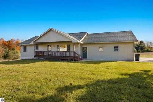 20756 200th Ave, Tustin, MI, 49688-8135 | Card Image