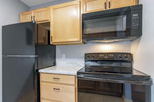 2703 Westview Ct, CROSS PLAINS, WI, 53528-9768 | Card Image