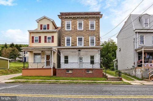 130 E Bacon St, POTTSVILLE, PA, 17901-3904 | Card Image