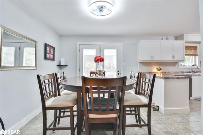 8468 8 Th Line, House other with 4 bedrooms, 2 bathrooms and 8 parking in Utopia ON | Image 14
