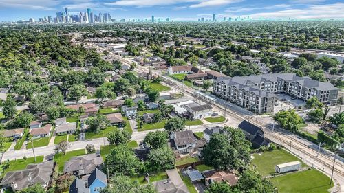 5510 Fulton St, Houston, TX, 77009-1877 | Card Image