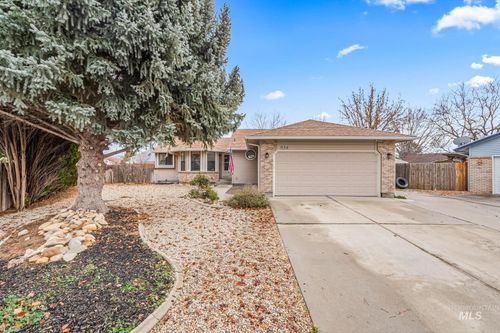 934 N Iris Pl, Boise, ID, 83704-9723 | Card Image