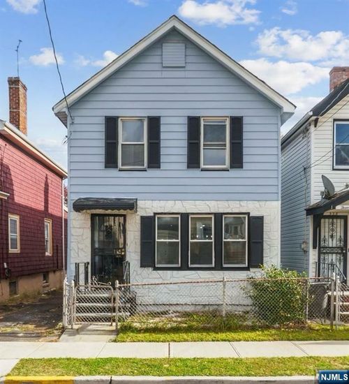 326 Ogden St, Orange, NJ, 07050-3227 | Card Image