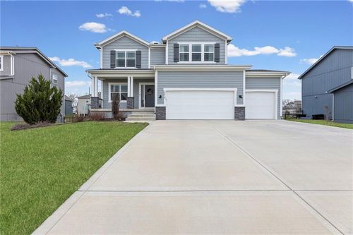 18910 Ocheltree St, Spring Hill, KS, 66083-8475 | Card Image