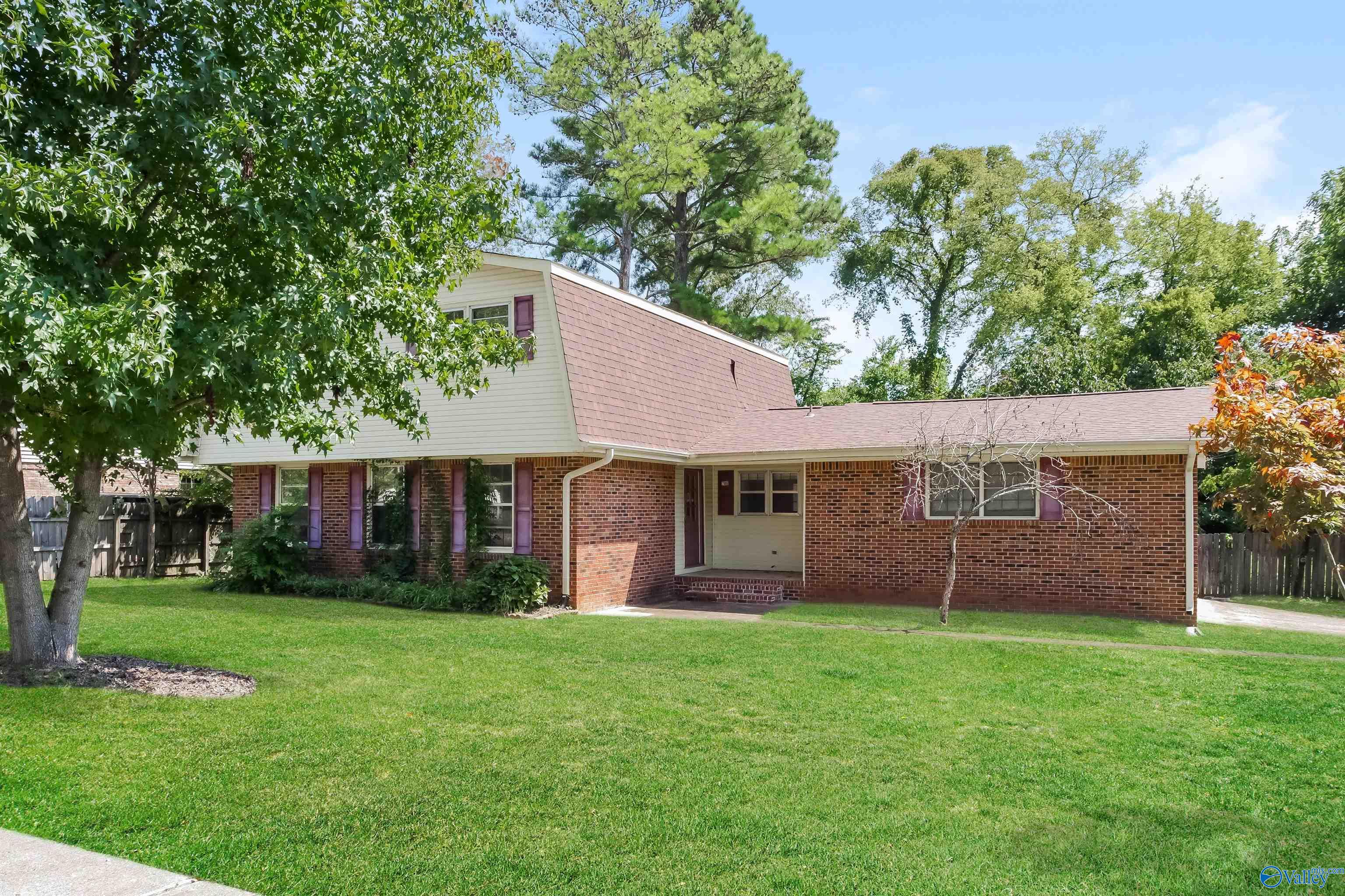 Cardinal Ave, Huntsville, AL 35803