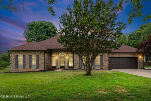 4165 Green Hill Dr, Hernando, MS, 38632-7256 | Card Image