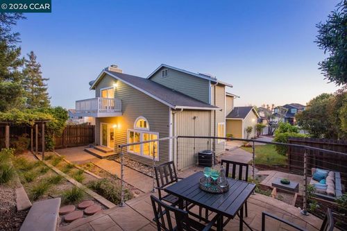 5006 Crystal Ridge Ct, Oakland, CA, 94605-3873 | Card Image