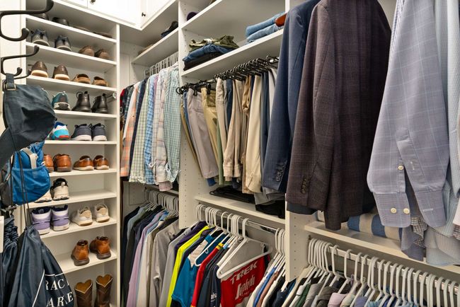 View of 2nd walk in closet | Image 25