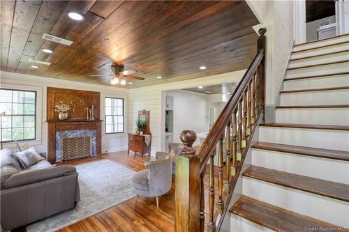 709 Division St, Lake Charles, LA, 70601-4304 | Card Image