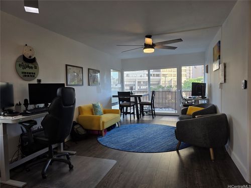 apt-404-2488 Kapiolani Blvd, Honolulu, HI, 96826-4636 | Card Image