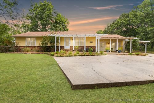 5610 S 155th West Ave, Sand Springs, OK, 74063-3612 | Card Image