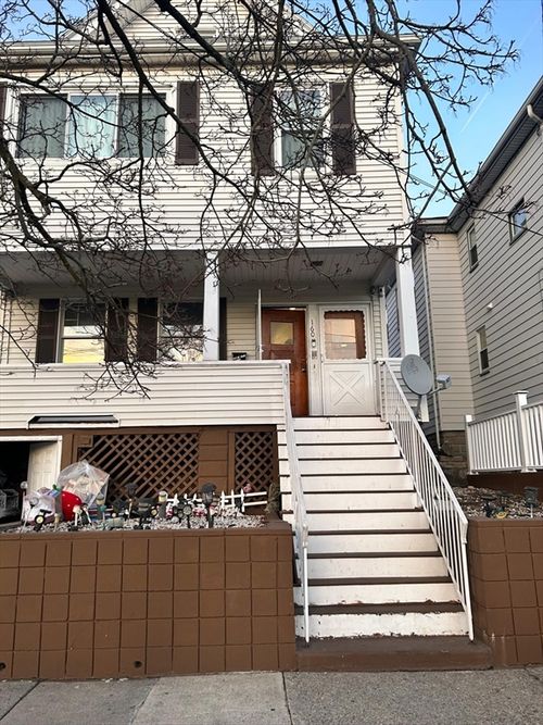 1-160 Bryant, Malden, MA, 02148 | Card Image