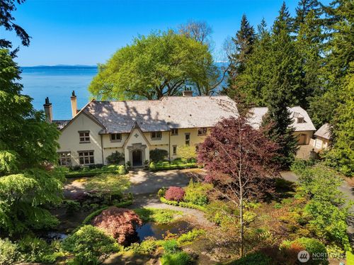83 Olympic Dr Nw, Shoreline, WA, 98177-8008 | Card Image