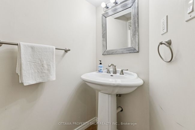 67 Gentle Gate Crescent, House attached with 3 bedrooms, 3 bathrooms and 2 parking in Hunt Club - South Keys and Area ON | Image 21