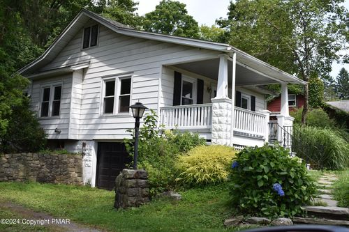 513 Prices Drive, Cresco, PA, 18326 | Card Image