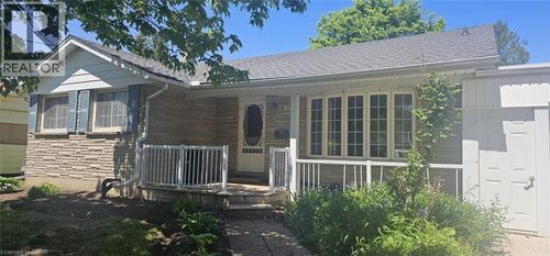 {{alt}} | Card Image