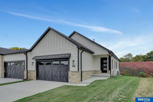 9119 Hillcrest Trl, Lincoln, NE, 68520-1214 | Card Image