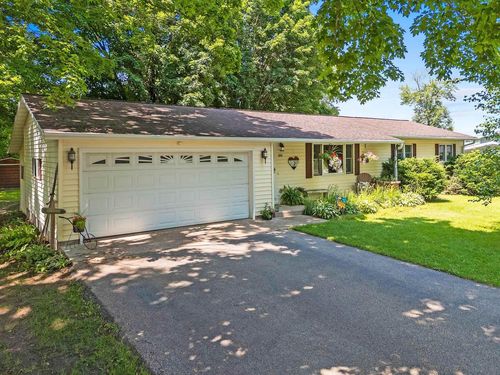 836 E Main Street, EMBARRASS, WI, 54929 | Card Image