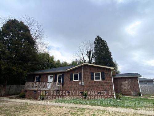 135 Earnhardt Ave, Salisbury, NC, 28144-4709 | Card Image