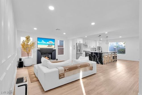 9836 Via Delores Ave, Las Vegas, NV, 89117-7504 | Card Image