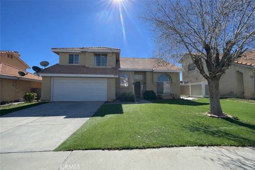 14527 Pony Trail Rd, Victorville, CA, 92392 | Card Image