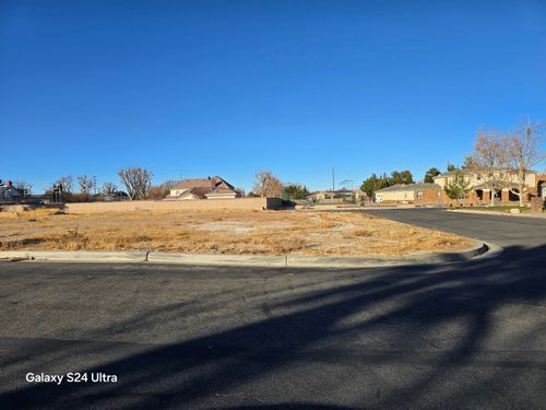  Westfield Drive, Lancaster, CA, 93536 | Card Image