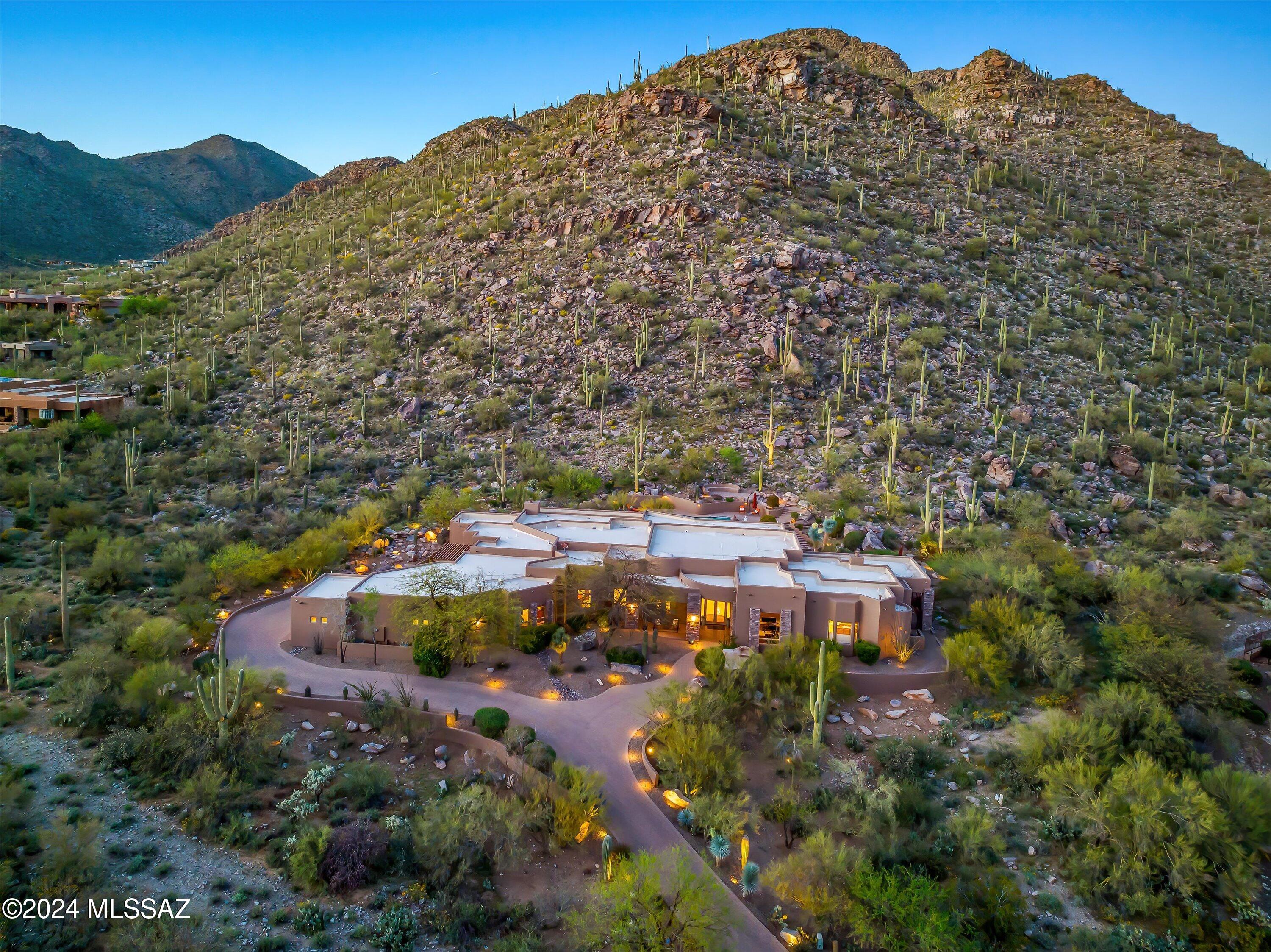 Hanging Rock Ct, Marana, AZ 85658