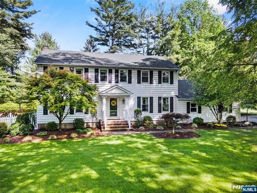 24 Mohawk Dr, Ramsey, NJ, 07446-1037 | Card Image