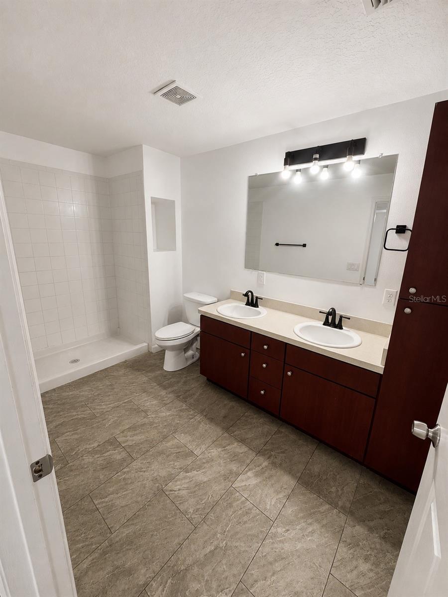 Residential Lease in LEESBURG 5