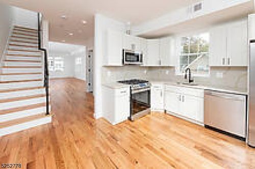 1-125 Broughton Ave, Bloomfield, NJ, 07003-3929 | Card Image