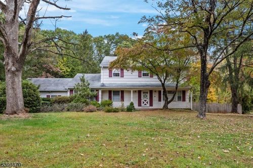 68 Johnson Dr, Belle Mead, NJ, 08502-5127 | Card Image