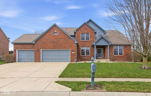 752 Ridge Gate Dr, Brownsburg, IN, 46112-7988 | Card Image