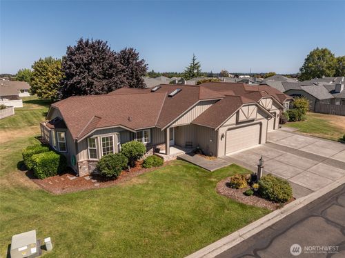 632 W Minstrel Rd, Sequim, WA, 98382-3070 | Card Image