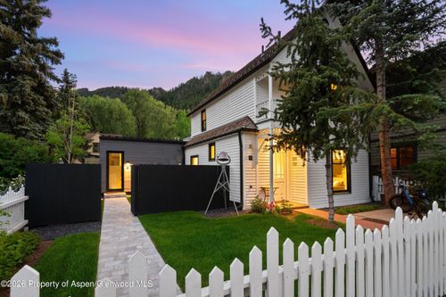 211 W Main St, Aspen, CO, 81611-1786 | Card Image