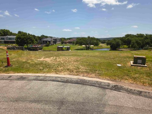 121 Blue Heron Dr, Kingsland, TX, 78639-2110 | Card Image