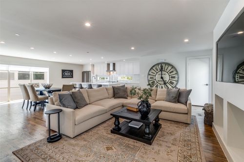 a-5907 Lindell Ave, Dallas, TX, 75206-8773 | Card Image