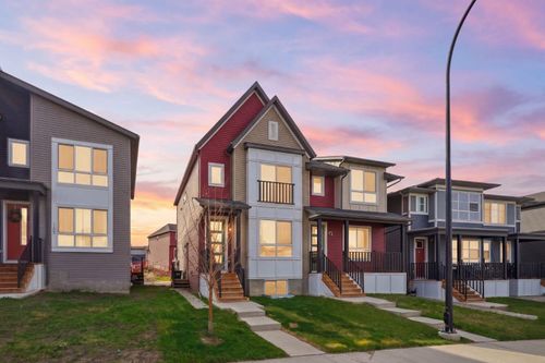 141 Belmont Dr Sw, Calgary, AB, T2X4Z7 | Card Image