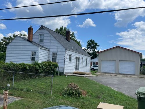 2105 Mountain Ave, Salem, VA, 24153-4833 | Card Image