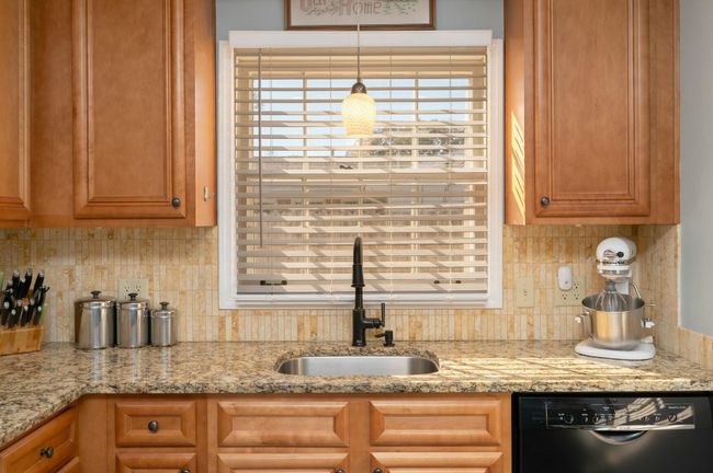 Kitchen | Image 11