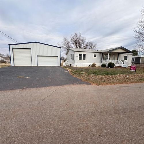 302 S 2nd St, Canute, OK, 73626-8007 | Card Image