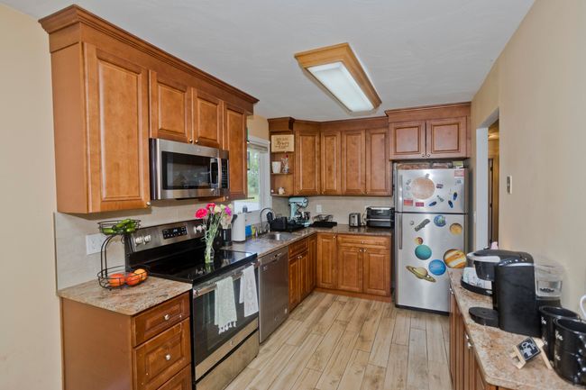 198 Connecticut Ave, House other with 3 bedrooms, 2 bathrooms and null parking in Newington CT | Image 11