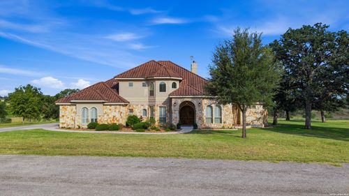 128 Abrego Ridge Dr, Floresville, TX, 78114-6667 | Card Image